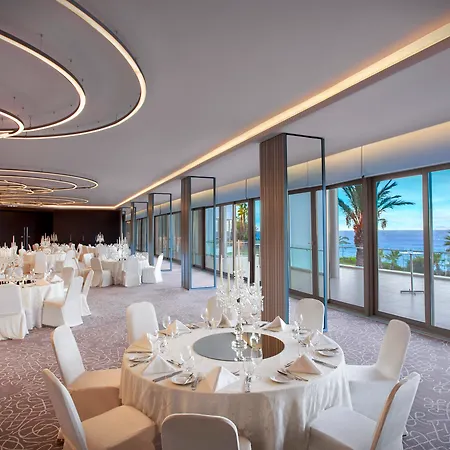 Otel Akra