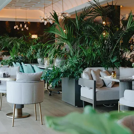 Otel Akra